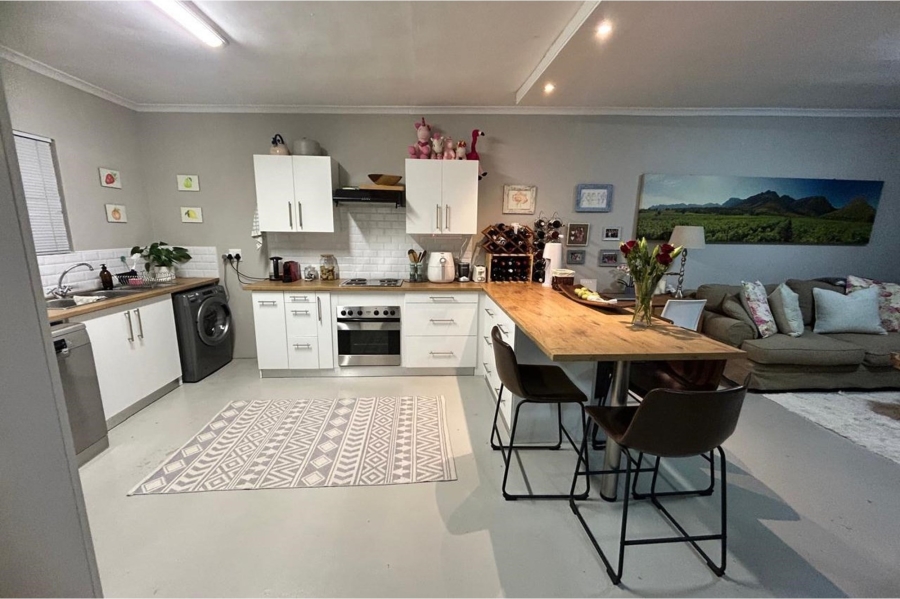 To Let 2 Bedroom Property for Rent in Paarl South Western Cape